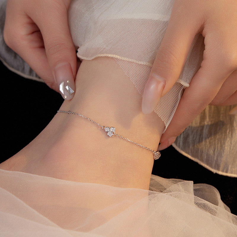 S925 Sterling Silver Micro-Pavé Clover Anklet - Image 3