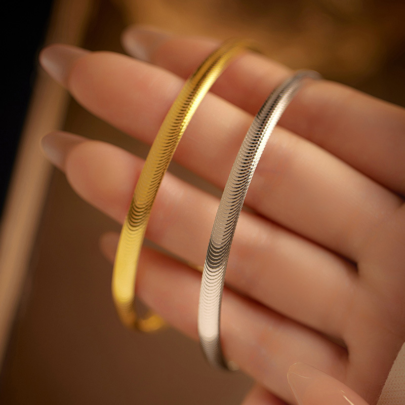 S925 Sterling Silver Brushed Finish Bracelet - Image 3