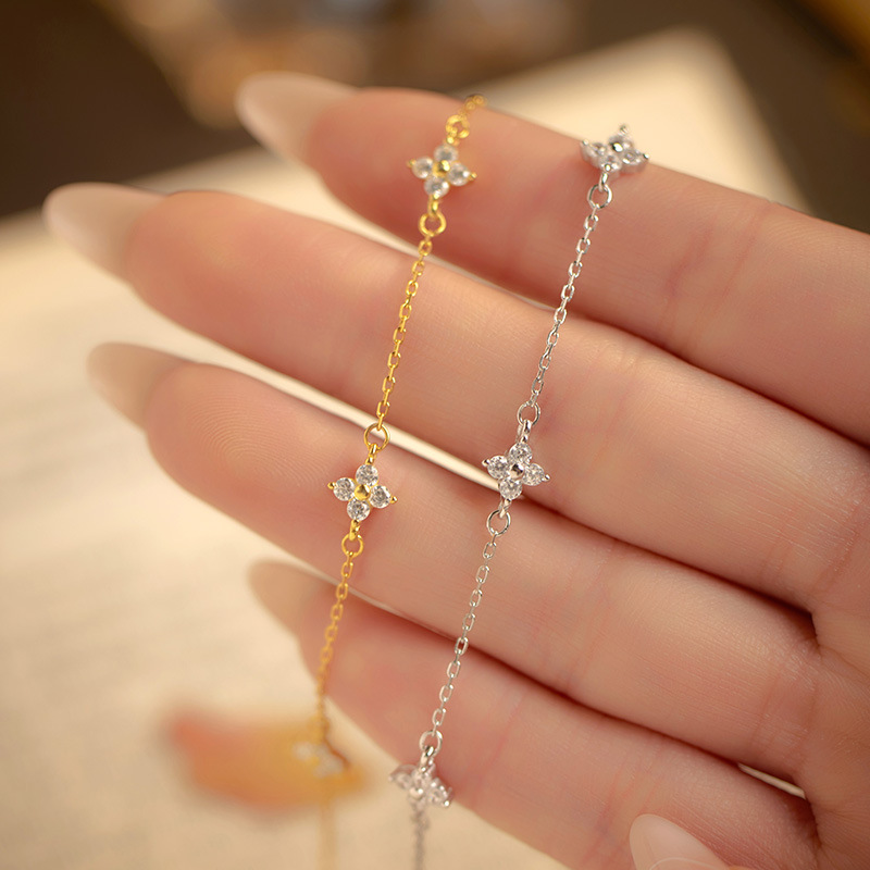 S925 Sterling Silver Four-Leaf Clover Starry Sky Zircon Bracelet - Image 3