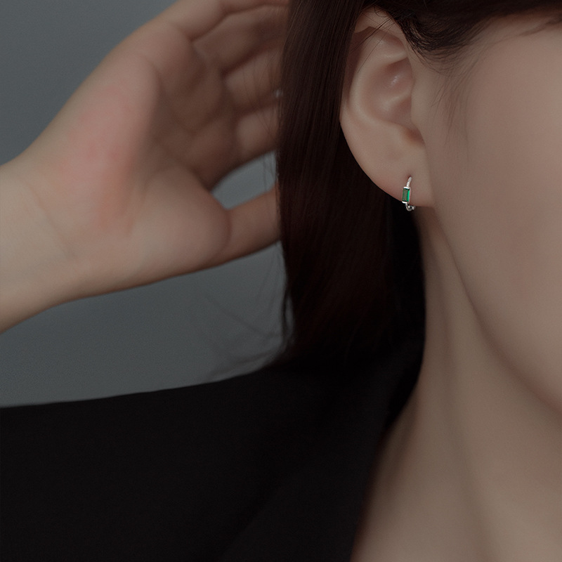 S925 Sterling Silver Emerald Green Earrings - Image 3