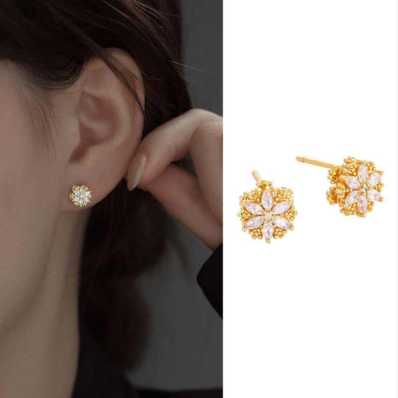 S925 Sterling Silver Spinning Snowflake Stud Earrings