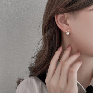 S925 Sterling Silver Teardrop Pearl Stud Earrings