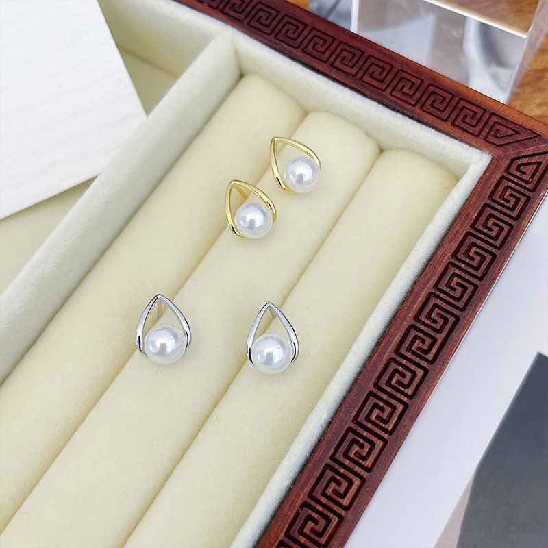 S925 Sterling Silver Teardrop Pearl Stud Earrings - Image 2