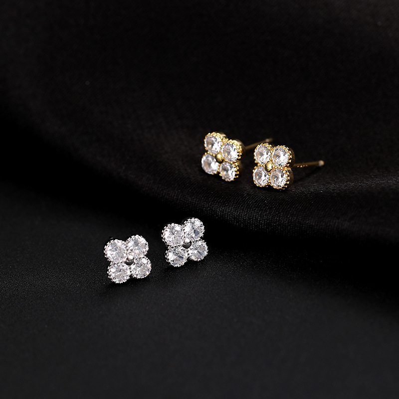S925 Sterling Silver Minimalist Four-Leaf Clover Stud Earrings - Image 2