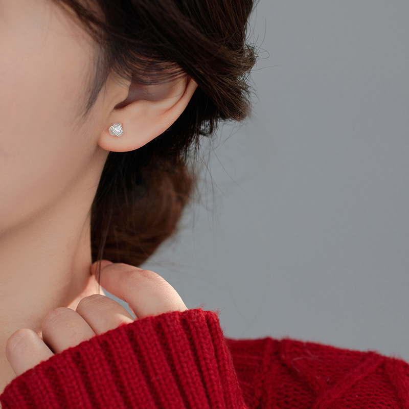 S999 Fine Silver Ruyi Knot Stud Earrings - Image 3