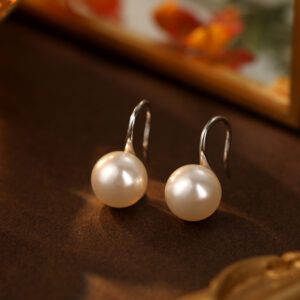 white gold＆white pearls10mm