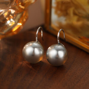 white gold＆grey pearls14mm