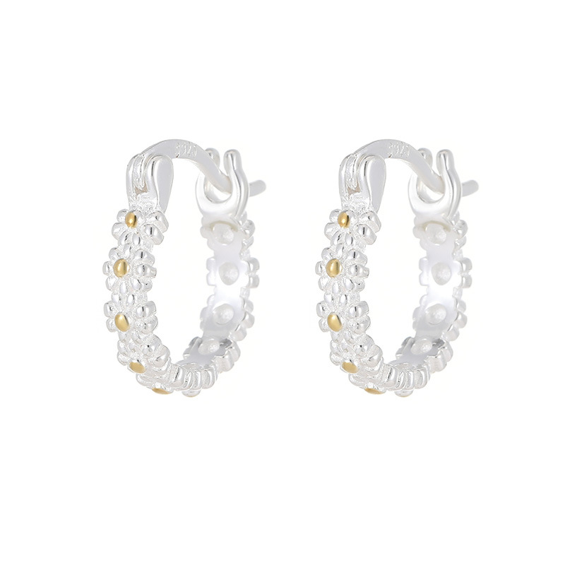 S925 Sterling Silver Daisy Flower Earrings - Image 4