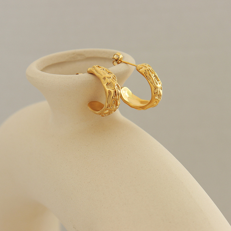 Heavy Duty Forged C-Shaped Titanium Steel Earrings - Image 2