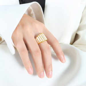 Titanium Steel Vintage White Seashell Ring
