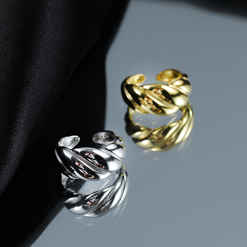 S925 Sterling Silver Croissant Texture Ring - Image 2