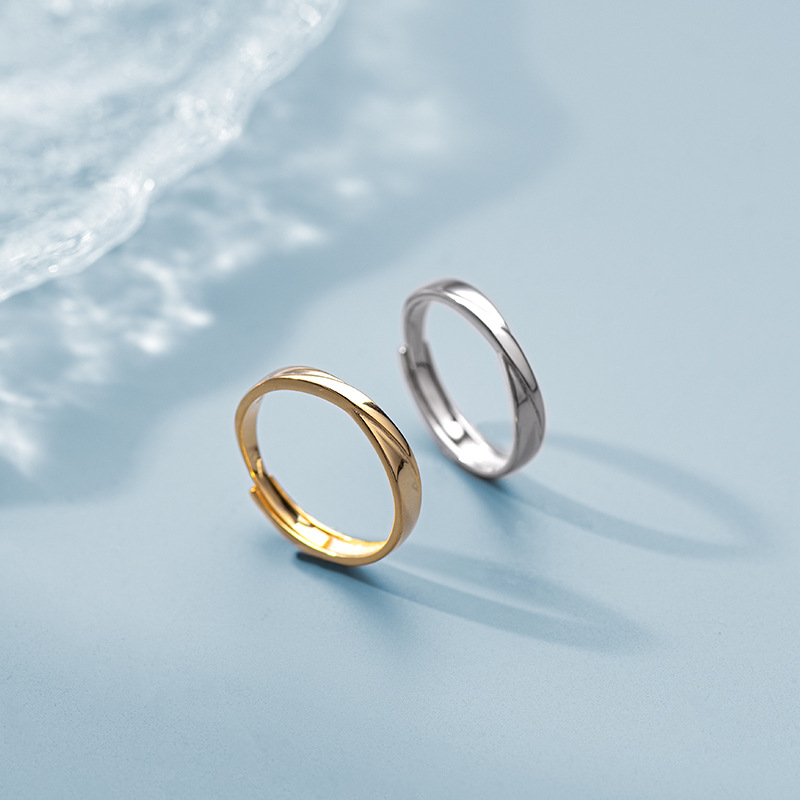 S925 Sterling Silver Minimalist Möbius Strip Ring - Image 2