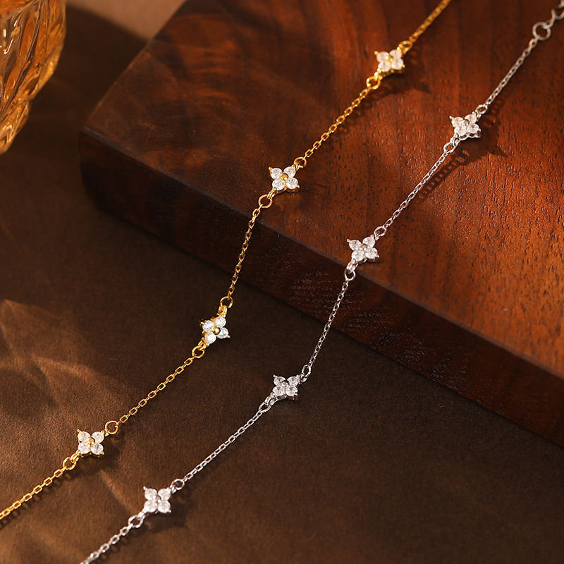 S925 Sterling Silver Four-Leaf Clover Starry Sky Zircon Bracelet - Image 2