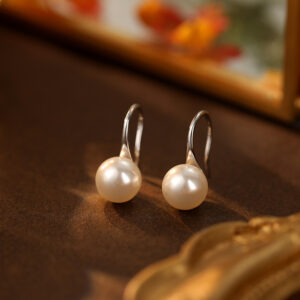 white gold＆white pearls8mm