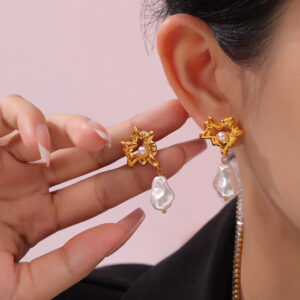 Titanium Steel Heart-Shaped Shell Pearl Pendant Earrings
