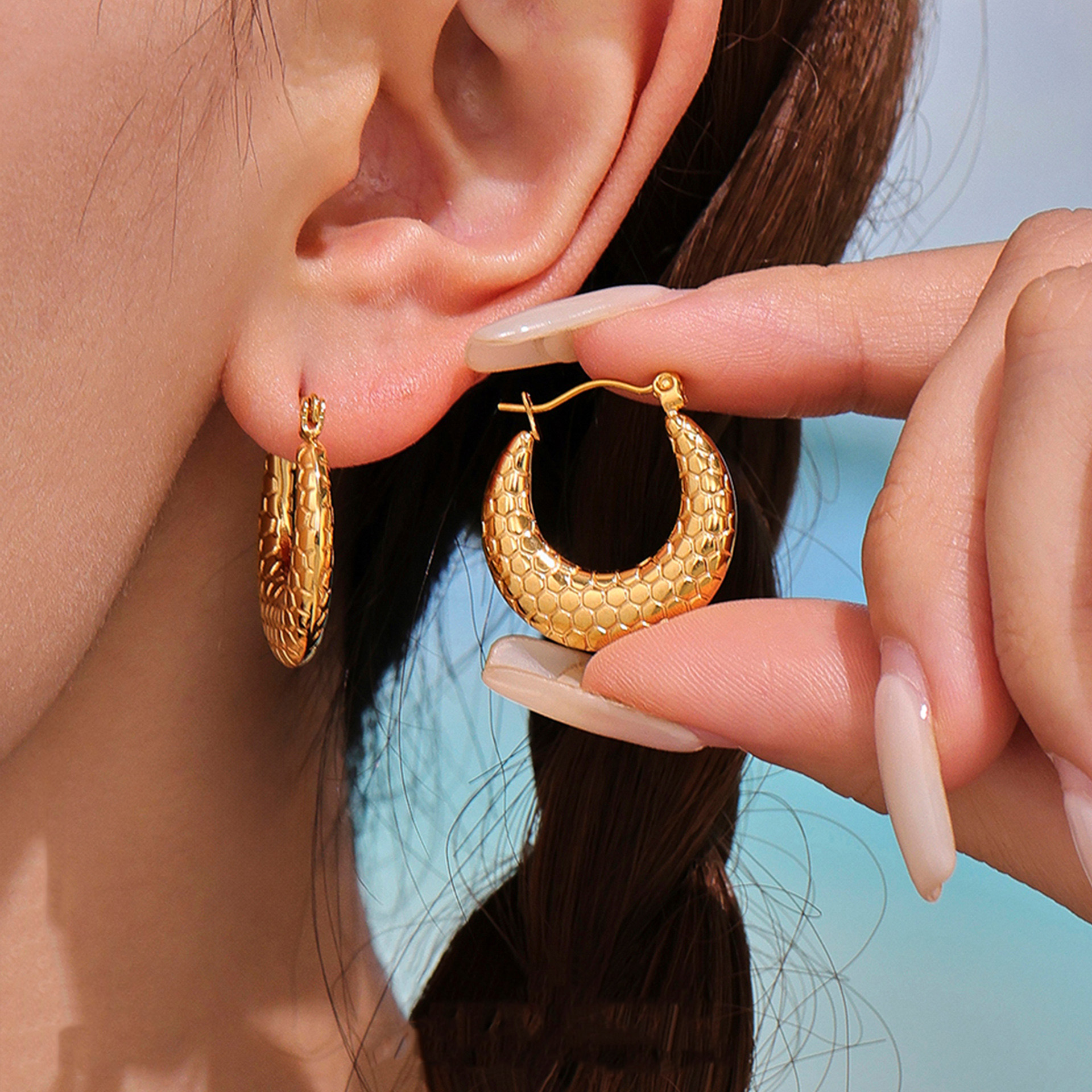 Stainless Steel Fish Scale Pattern Hoop Earrings