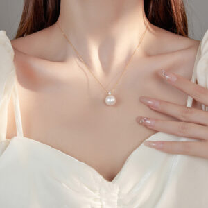 S925 Sterling Silver & Diamond Round Shell Pearl Necklace