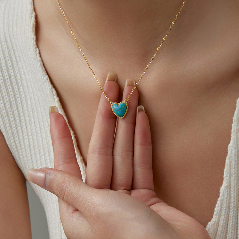 S925 Sterling Silver Turquoise Heart Pendant Necklace