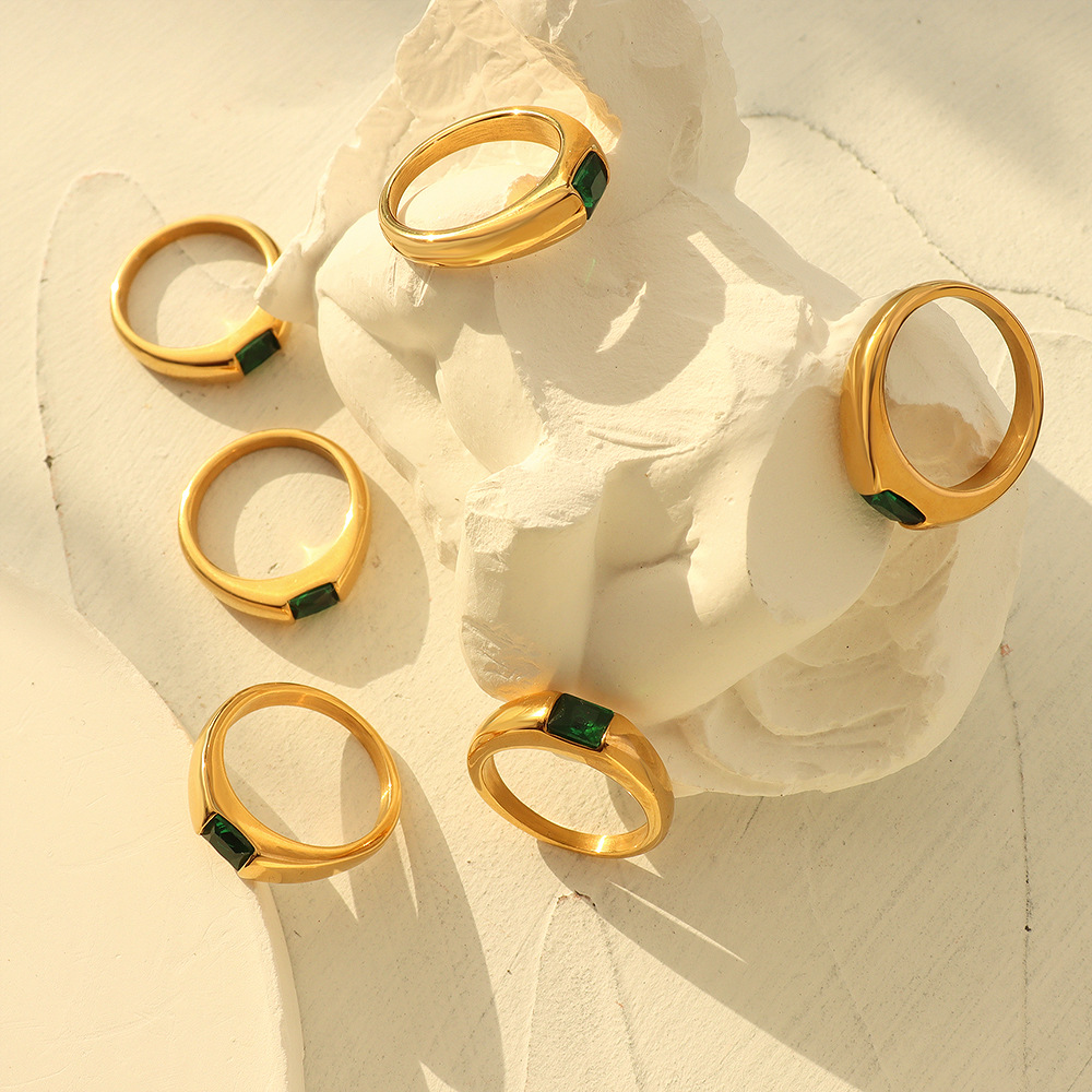 Titanium Steel Green Zircon Inlay Ring - Image 2
