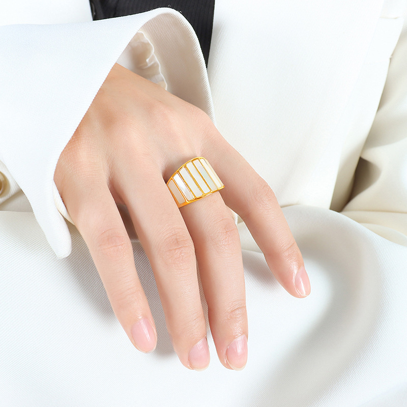 Titanium Steel Vintage White Seashell Ring